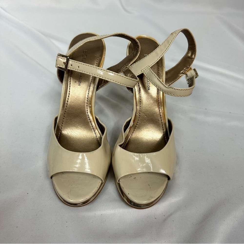 BCBGENERATION Nude and Gold Heels in Size 37.5/7.5